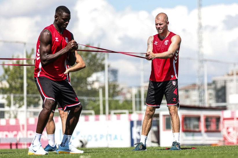 Samsunspor Günde Çift Antrenmanla Yeni Sezona Hazırlanıyor! Tempo Her Geçen Gün Artıyor
