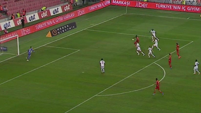 3 GOL ATTI, 3 PUANI SAVUNMADA BIRAKTI