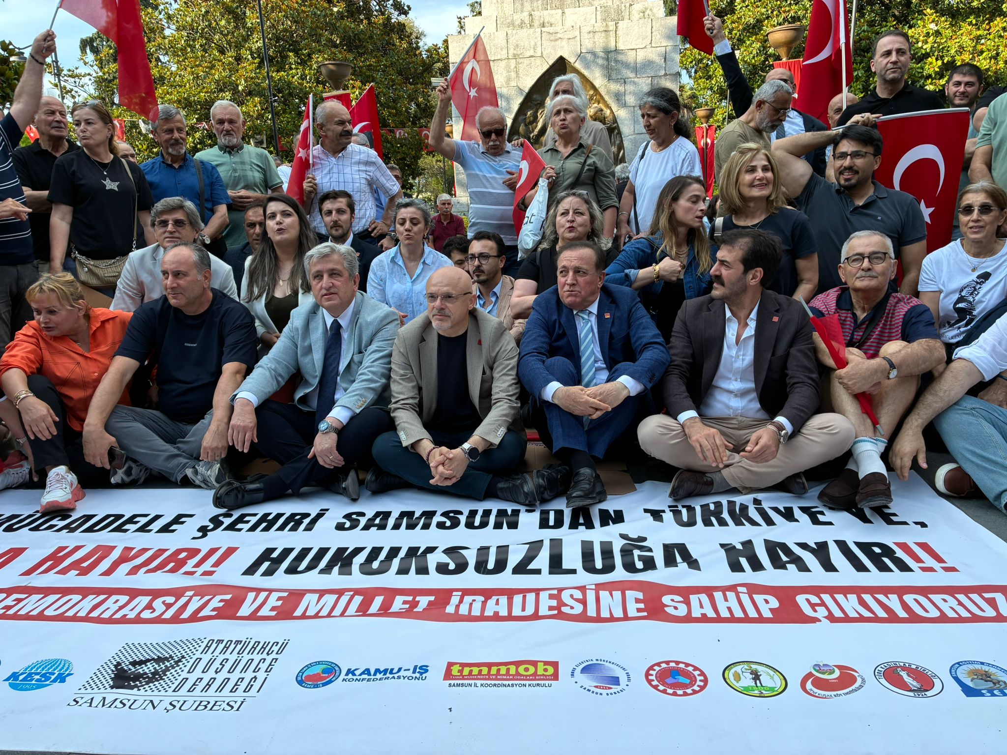 17 Kurumdan Samsun'da Ortak Ses: Demokrasiye Müdahaleye Geçit Vermeyeceğiz