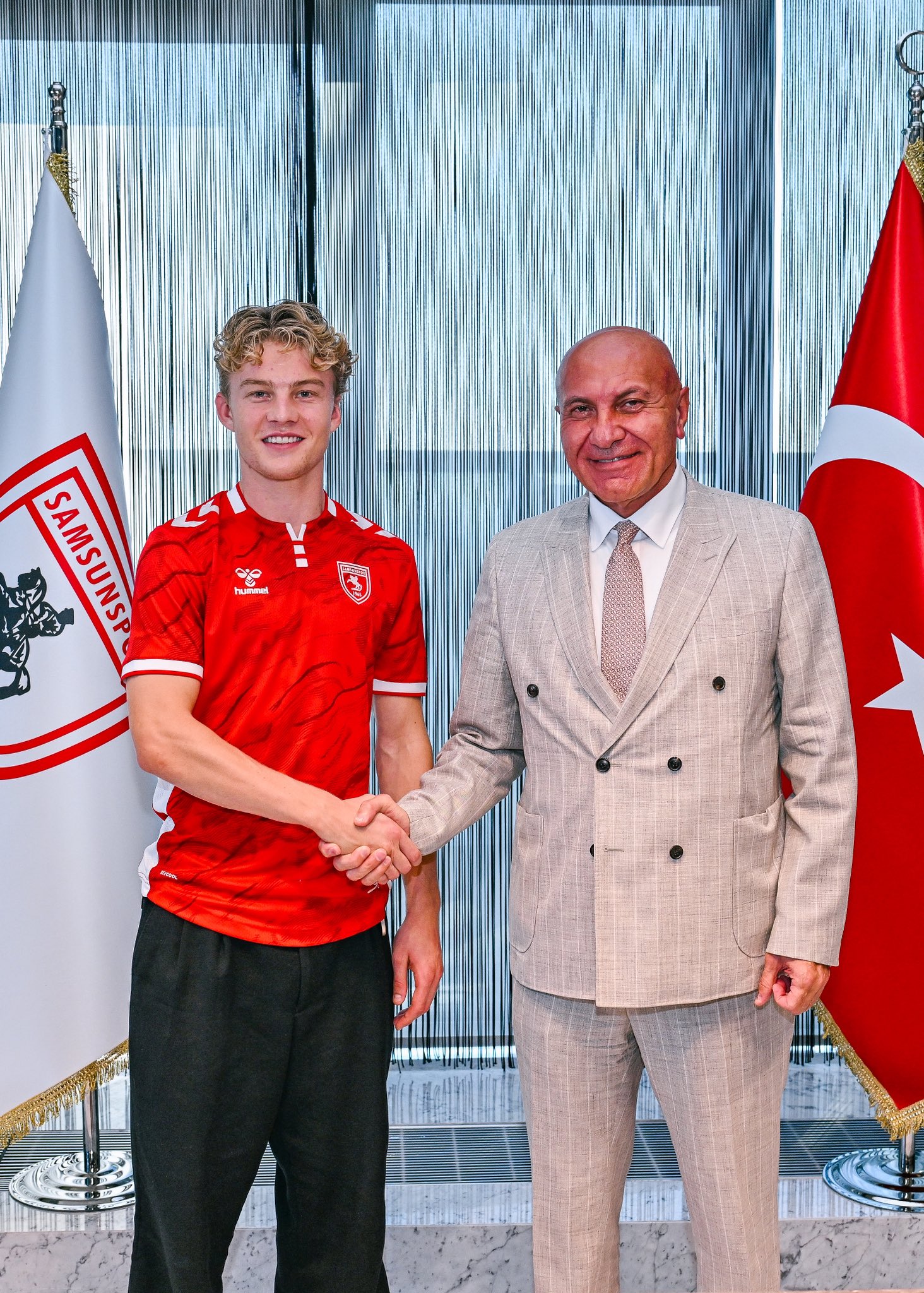 Danimarkalı Oskar Øhlenschlæger'den Samsunspor'a 5 yıllık imza!