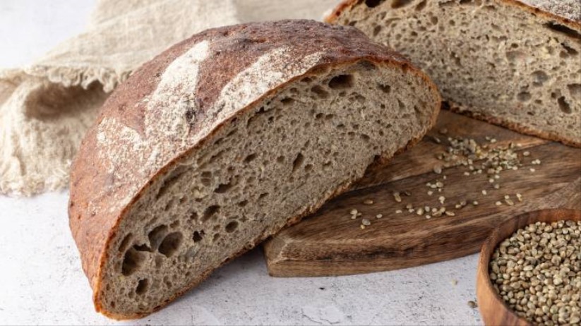 Sağlıklı Diye Satılan Ekmekte Boya Çıktı!