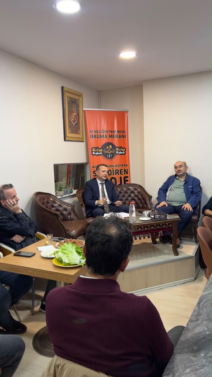 Prof. Dr. Faruk Sancar, Kitap Kahve'de 'Müslümanca Yaşamak' Üzerine Konuştu