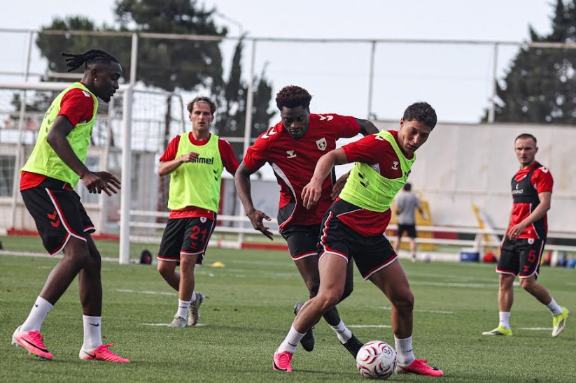 Samsunspor Yeni Sezonu Çift Antrenmanla Açtı