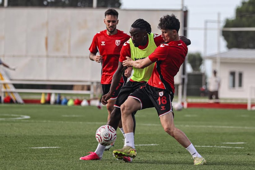 Samsunspor Yeni Sezonu Çift Antrenmanla Açtı